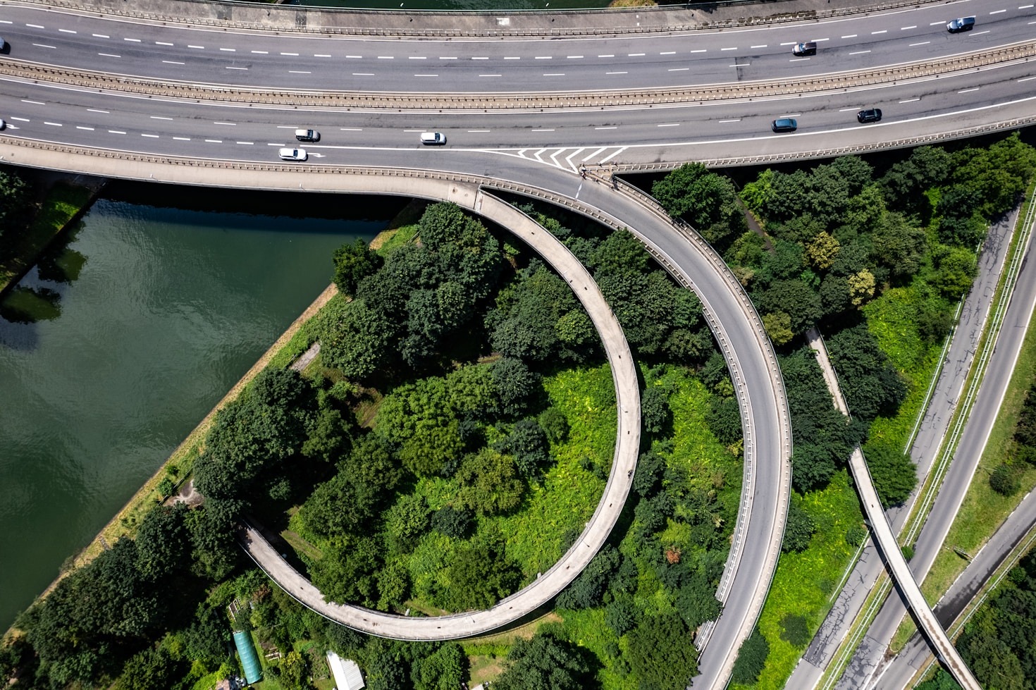 Accelerating Clean Energy Projects with No Upfront Costs